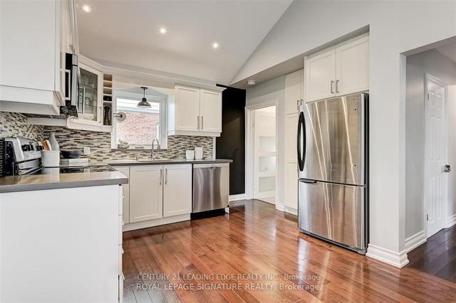 9 Rossford Rd, House detached with 3 bedrooms, 1 bathrooms and 2 parking in Toronto ON | Image 11