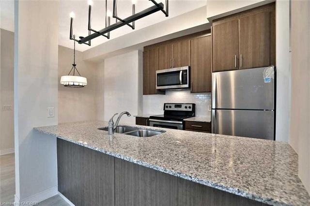 106 - 2393 Bronte Rd, Townhouse with 2 bedrooms, 2 bathrooms and 2 parking in Oakville ON | Image 3