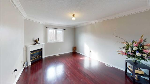 3223 Parkerhill Rd, Townhouse with 3 bedrooms, 4 bathrooms and 8 parking in Mississauga ON | Image 5