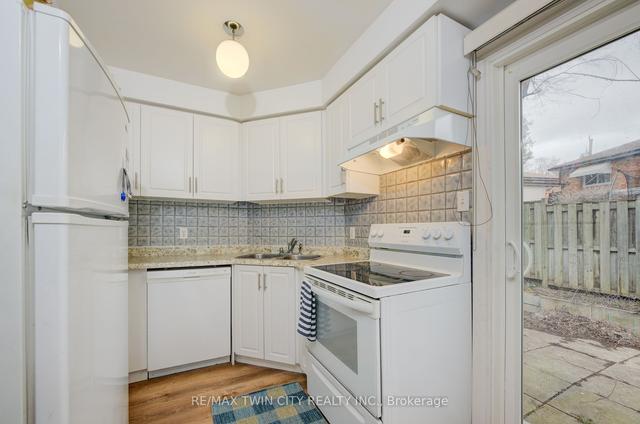 35 - 224 Rosemount Ave, Townhouse with 3 bedrooms, 4 bathrooms and 1 parking in Toronto ON | Image 20