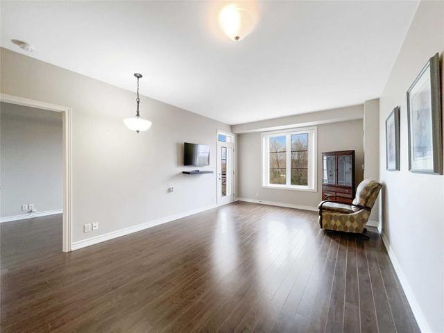 211 - 9519 Keele St, Condo with 2 bedrooms, 2 bathrooms and 1 parking in Vaughan ON | Image 6