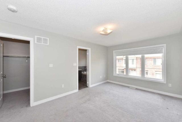 58 Farooq Blvd, House attached with 3 bedrooms, 3 bathrooms and 2 parking in Vaughan ON | Image 15