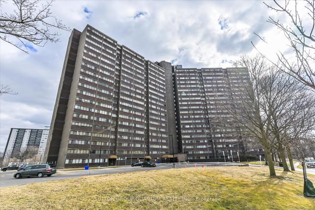 1006 - 11 Wincott Dr, Condo with 3 bedrooms, 2 bathrooms and 2 parking in Toronto ON | Image 1