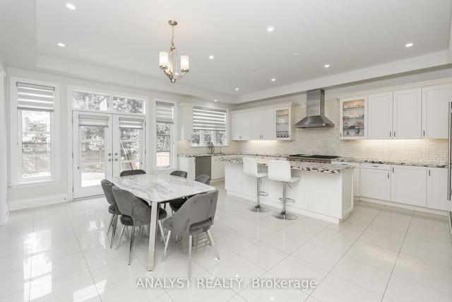 95 Sarracini Cres, House detached with 4 bedrooms, 7 bathrooms and 9 parking in Vaughan ON | Image 10