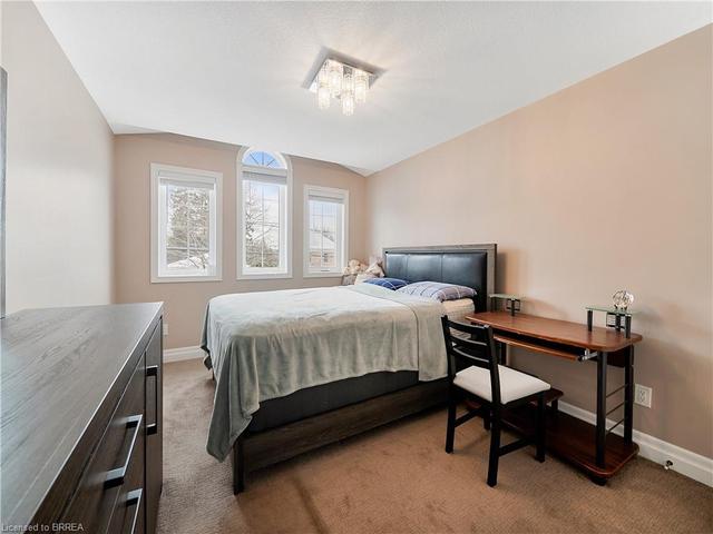 247b Grand Street, House semidetached with 4 bedrooms, 3 bathrooms and 1 parking in Brantford ON | Image 14