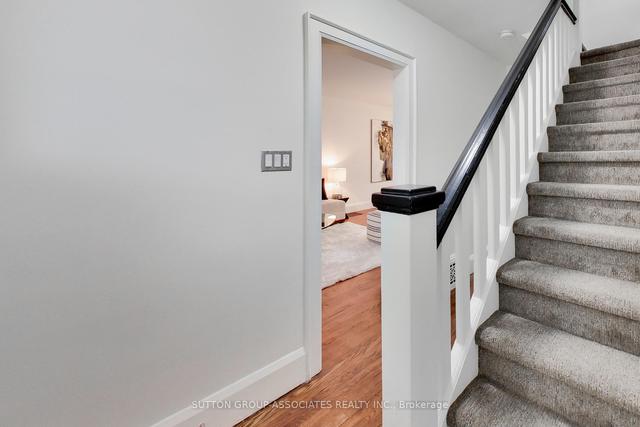 198a Vaughan Rd, House detached with 3 bedrooms, 2 bathrooms and 3 parking in Toronto ON | Image 23