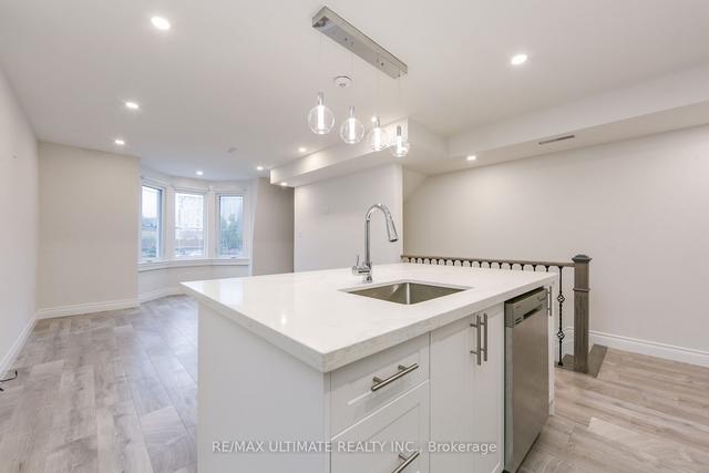 2 - 701 Dupont St, House semidetached with 2 bedrooms, 1 bathrooms and 1 parking in Toronto ON | Image 3