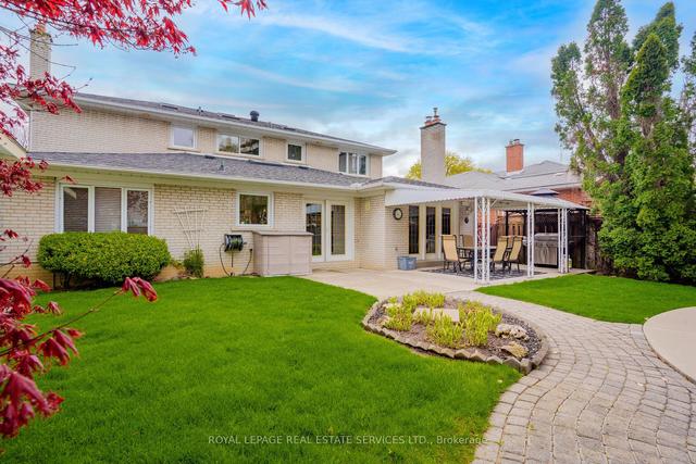 10 Richdale Crt, House detached with 4 bedrooms, 4 bathrooms and 6 parking in Toronto ON | Image 30