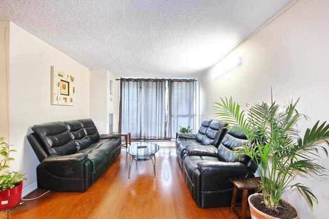 409 - 25 Kensington Rd, Condo with 2 bedrooms, 1 bathrooms and 1 parking in Brampton ON | Image 26