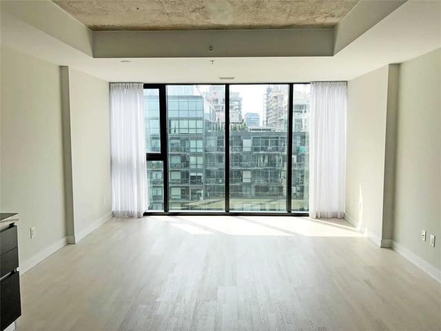 912 - 629 King St W, Condo with 1 bedrooms, 1 bathrooms and 0 parking in Toronto ON | Image 2