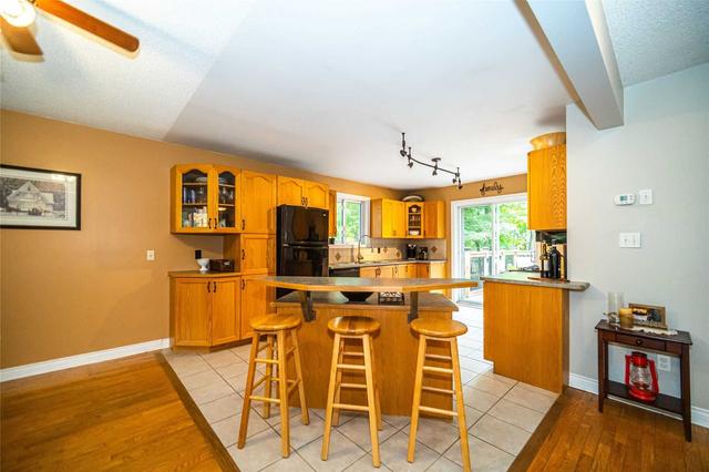 165 Springhome Rd, House detached with 2 bedrooms, 2 bathrooms and 11 parking in Oro Medonte ON | Image 3