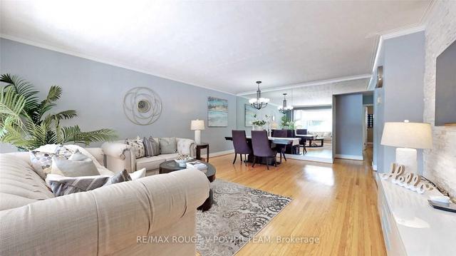36 Portico Dr, House detached with 3 bedrooms, 2 bathrooms and 5 parking in Toronto ON | Image 34