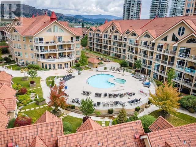 432 - 1088 Sunset Drive, Condo with 2 bedrooms, 2 bathrooms and 1 parking in Kelowna BC | Image 4
