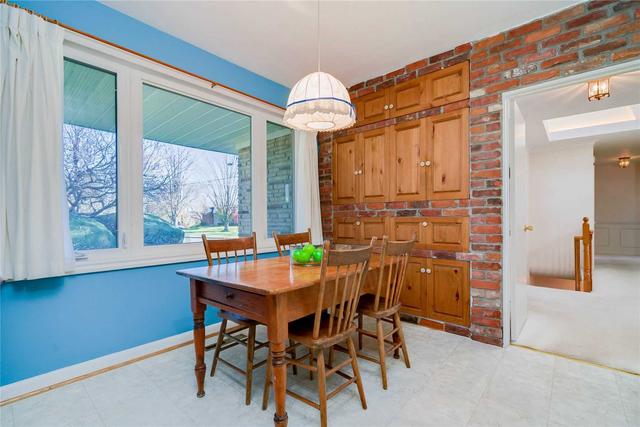 6 Page Ave, House detached with 3 bedrooms, 3 bathrooms and 6 parking in Toronto ON | Image 3
