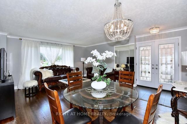 82 Baltray Cres, House semidetached with 3 bedrooms, 2 bathrooms and 6 parking in Toronto ON | Image 14