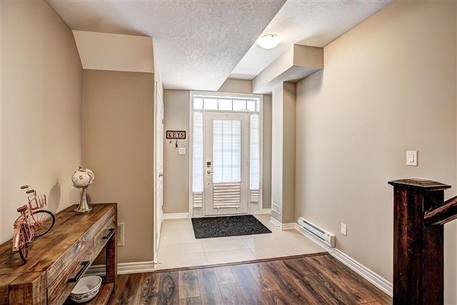 387 Grantham Common, Townhouse with 2 bedrooms, 2 bathrooms and 2 parking in Oakville ON | Image 3