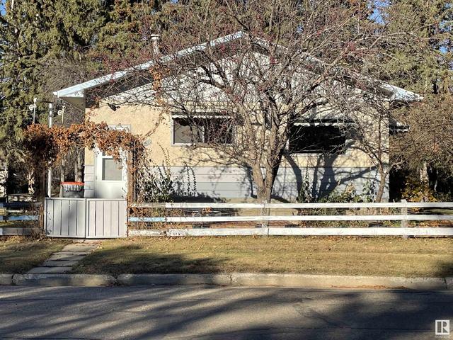 902 1 St, House detached with 2 bedrooms, 2 bathrooms and null parking in Thorhild County AB | Image 27