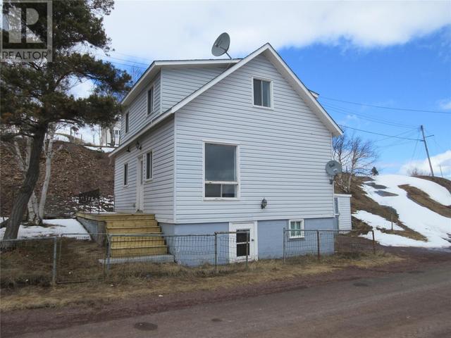 15 Lighthouse Road, House detached with 2 bedrooms, 1 bathrooms and null parking in Botwood NL | Image 2