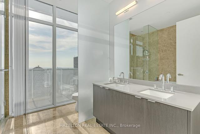ph105 - 88 Harbour St, Condo with 3 bedrooms, 3 bathrooms and 2 parking in Toronto ON | Image 10