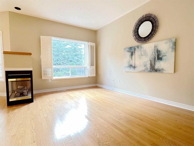2344 Canterbury Cres, House detached with 3 bedrooms, 2 bathrooms and 4 parking in Pickering ON | Image 5