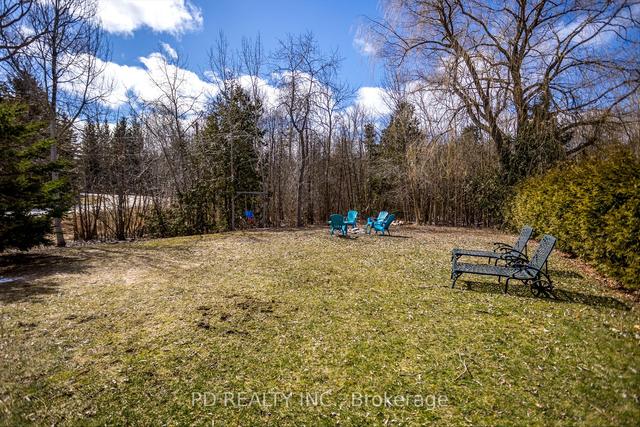 55 Clearview Dr, House detached with 3 bedrooms, 2 bathrooms and 5 parking in Kawartha Lakes ON | Image 26