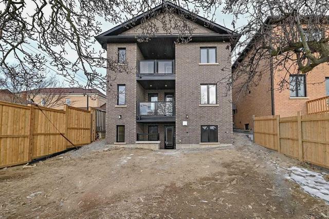 upper - 64 Glenhaven St, House detached with 3 bedrooms, 3 bathrooms and 3 parking in Toronto ON | Image 19