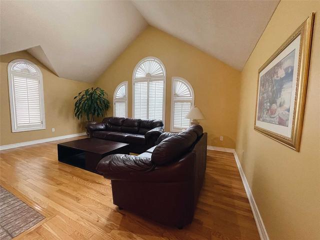 979 Applecroft Circ, House detached with 4 bedrooms, 4 bathrooms and 5 parking in Mississauga ON | Image 14