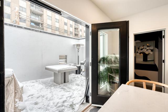 1252 10 Street Sw, Home with 2 bedrooms, 1 bathrooms and 2 parking in Calgary AB | Image 2