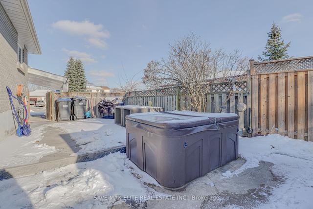 3 Northwood Dr, House detached with 3 bedrooms, 2 bathrooms and 6 parking in Brampton ON | Image 16