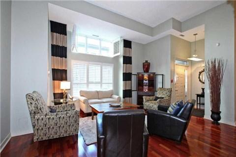 th103 - 77 Lombard St, Townhouse with 2 bedrooms, 3 bathrooms and 1 parking in Toronto ON | Image 2
