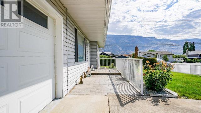 5 Santa Rosa Place, House detached with 3 bedrooms, 2 bathrooms and 1 parking in Osoyoos BC | Image 9