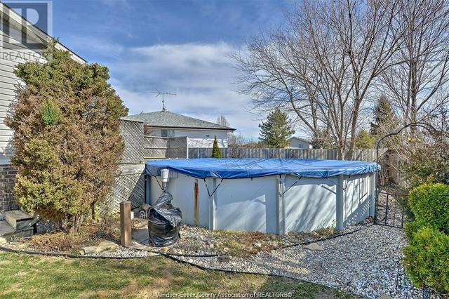 1365 Giselle Crescent, House detached with 6 bedrooms, 2 bathrooms and null parking in Windsor ON | Image 12