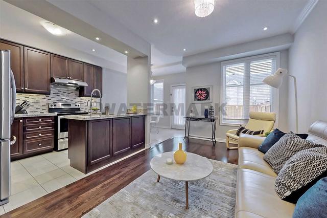 890 Castlemore Ave, House attached with 3 bedrooms, 3 bathrooms and 2 parking in Markham ON | Image 5
