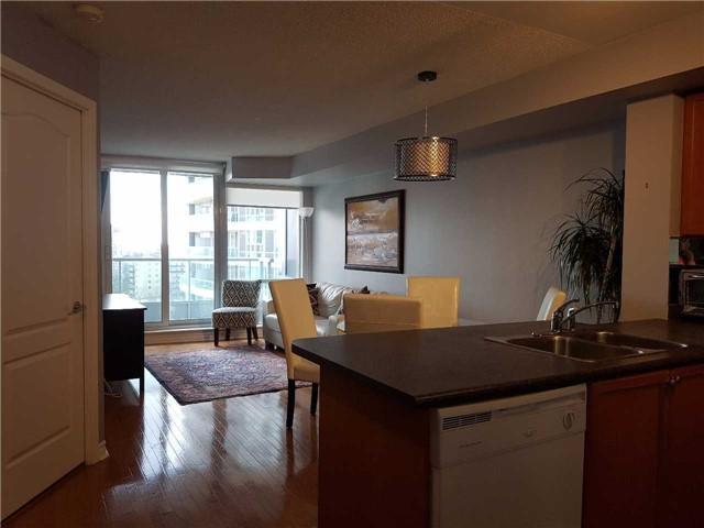 1004 - 1 Elm Dr, Condo with 1 bedrooms, 2 bathrooms and 1 parking in Mississauga ON | Image 11