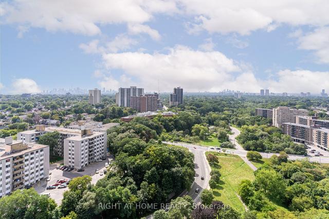 2211 - 1 Massey Sq, Condo with 2 bedrooms, 1 bathrooms and 1 parking in Toronto ON | Image 24