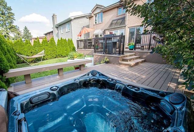402 Spring Gate Blvd, House detached with 4 bedrooms, 4 bathrooms and 6 parking in Vaughan ON | Image 33