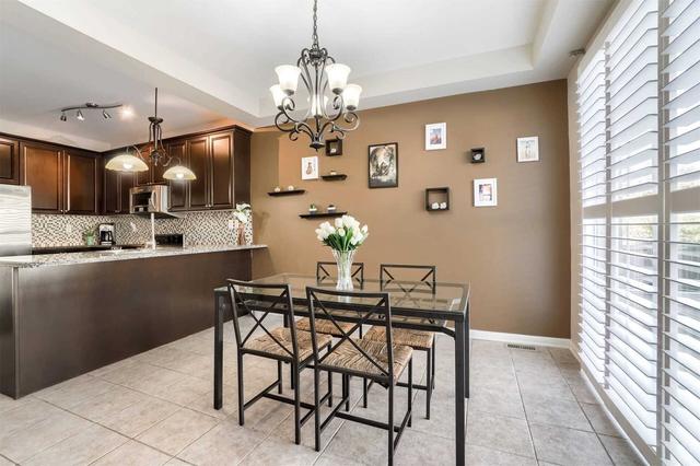 258 Schreyer Cres, House detached with 4 bedrooms, 3 bathrooms and 3 parking in Milton ON | Image 9