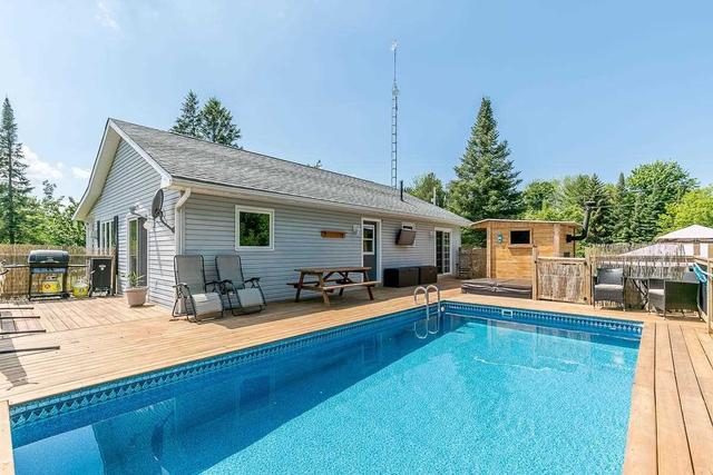 103 Mckay Crt, House detached with 2 bedrooms, 2 bathrooms and 11 parking in Meaford ON | Image 9