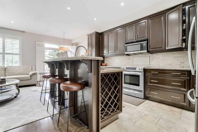 1273 Craigleith Rd, House attached with 3 bedrooms, 4 bathrooms and 3 parking in Oakville ON | Image 6