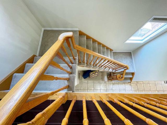 11 Cobbler St, House detached with 3 bedrooms, 4 bathrooms and 6 parking in Brampton ON | Image 14