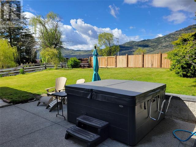 24 Finch Crescent, House detached with 4 bedrooms, 2 bathrooms and 4 parking in Osoyoos BC | Image 11