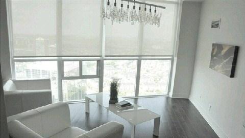lph09 - 80 Absolute Ave, Condo with 2 bedrooms, 1 bathrooms and 1 parking in Mississauga ON | Image 5