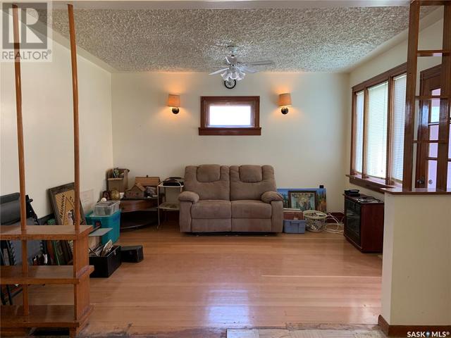 404 Main Street, House detached with 5 bedrooms, 2 bathrooms and null parking in Muenster SK | Image 9