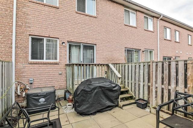 57 Spadina Rd, Townhouse with 3 bedrooms, 2 bathrooms and 2 parking in Brampton ON | Image 27