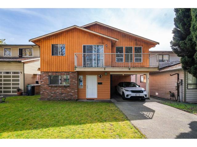 420 Marie Place, House detached with 4 bedrooms, 3 bathrooms and null parking in North Vancouver BC | Card Image