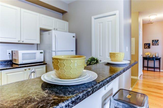 310 - 1 Sidney Lane, Condo with 2 bedrooms, 1 bathrooms and 1 parking in Clarington ON | Image 11