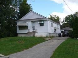 65 Cobden St, House detached with 3 bedrooms, 2 bathrooms and 4 parking in Toronto ON | Image 1