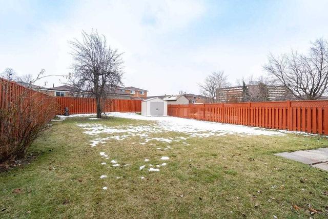 7054 Darcel Ave, House semidetached with 3 bedrooms, 2 bathrooms and 4 parking in Mississauga ON | Image 27