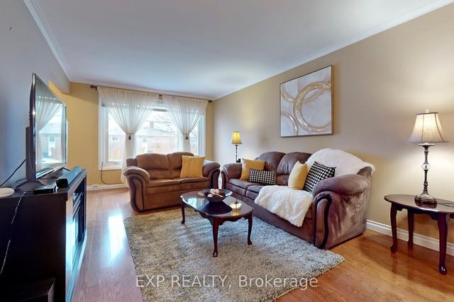 69 Navenby Cres, House semidetached with 3 bedrooms, 2 bathrooms and 4 parking in Toronto ON | Image 38