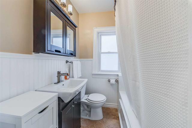 10 Chatham Ave, House semidetached with 2 bedrooms, 2 bathrooms and 1 parking in Toronto ON | Image 15
